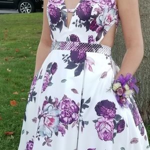 Short dress
